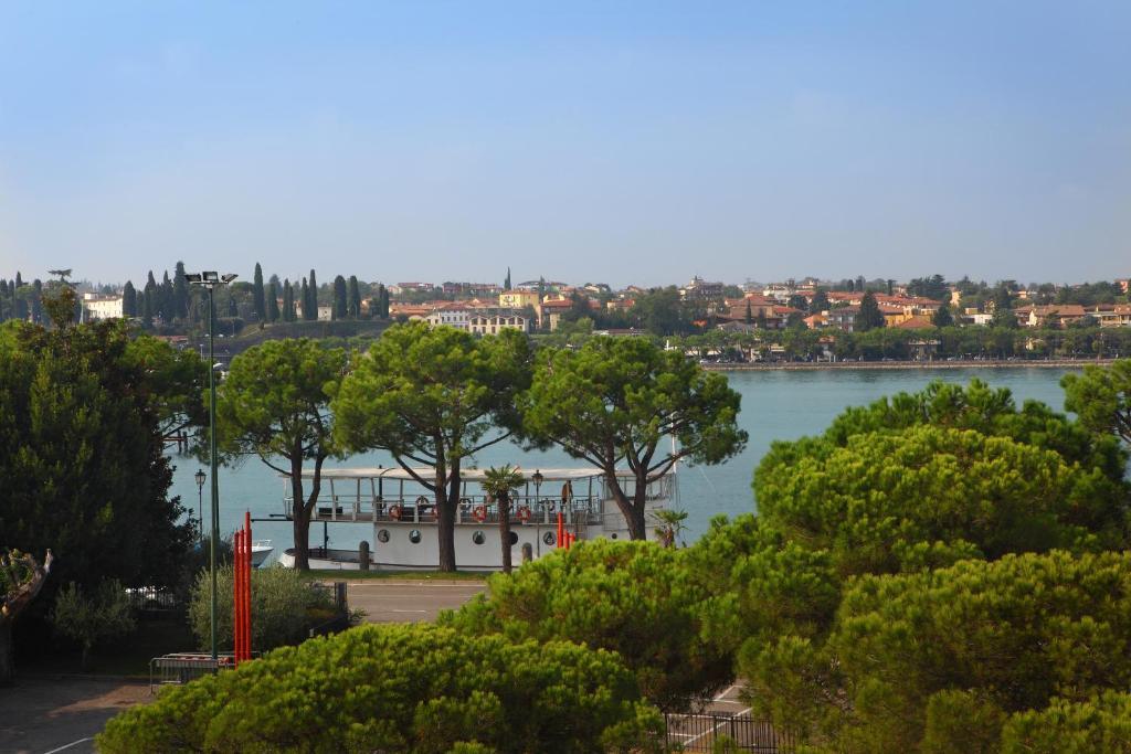 Hotel Ristorante Al Fiore Peschiera del Garda Ngoại thất bức ảnh